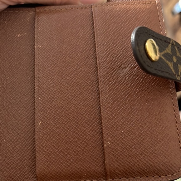 Louis Vuitton compact wallet. - Picture 13 of 13